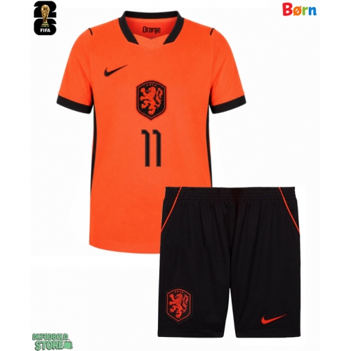 Holland Cody Gakpo #11 Replika Babytøj Hjemmebanesæt Børn VM 2026 Kortærmet (+ Korte bukser)